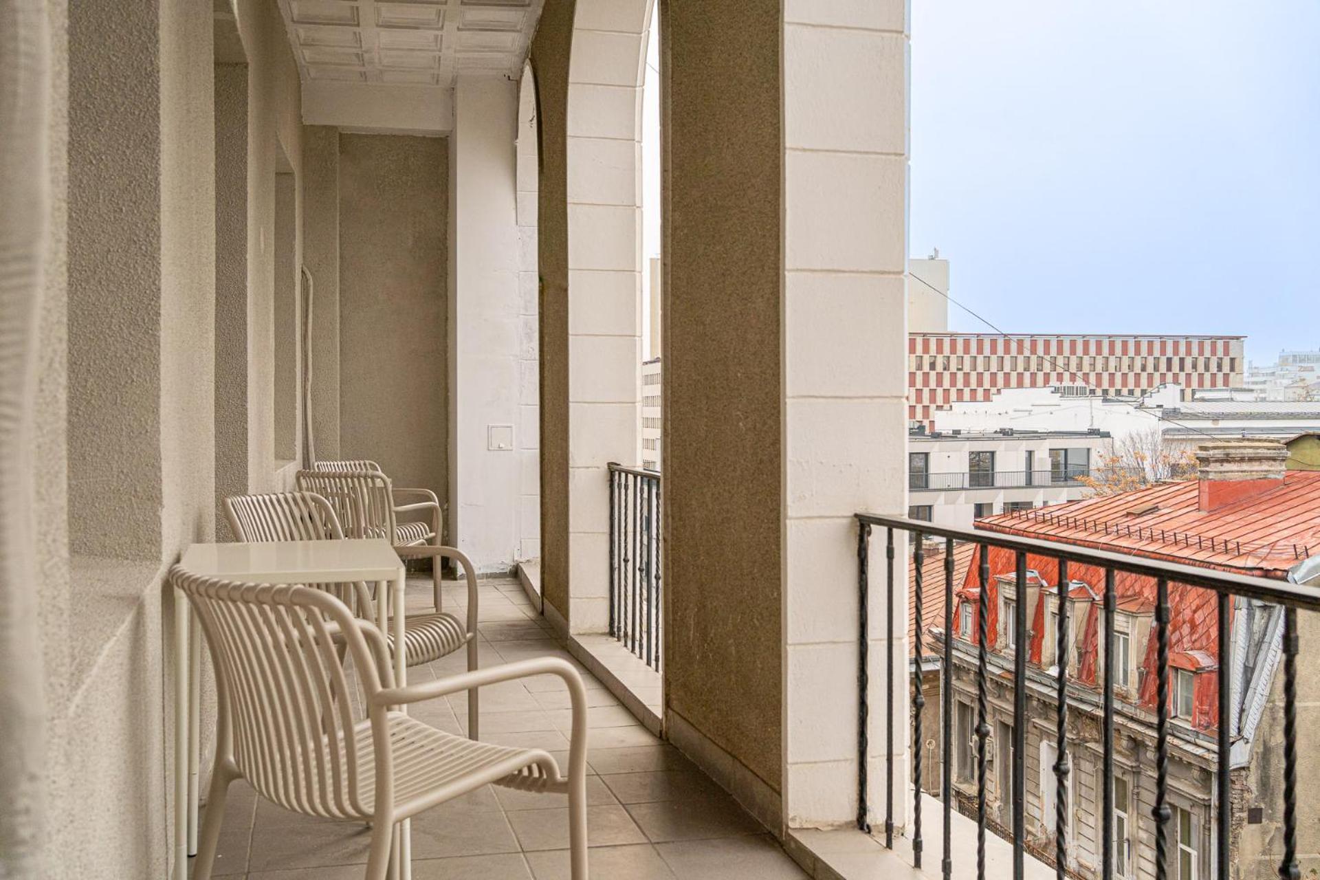 Loggia & Luxe 5Br Penthouse In Universitatii Area Bukarest Exterior foto