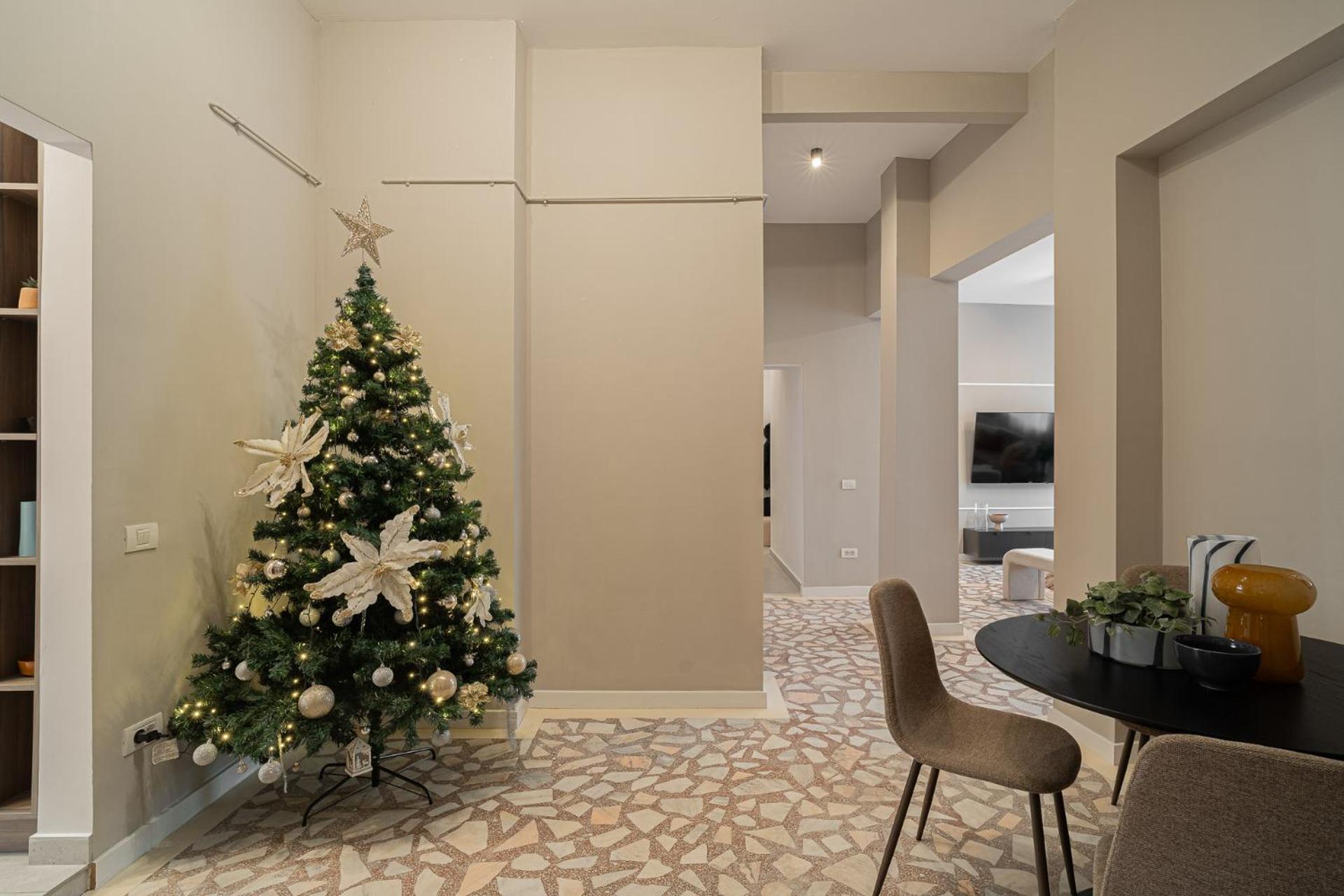 Loggia & Luxe 5Br Penthouse In Universitatii Area Bukarest Exterior foto