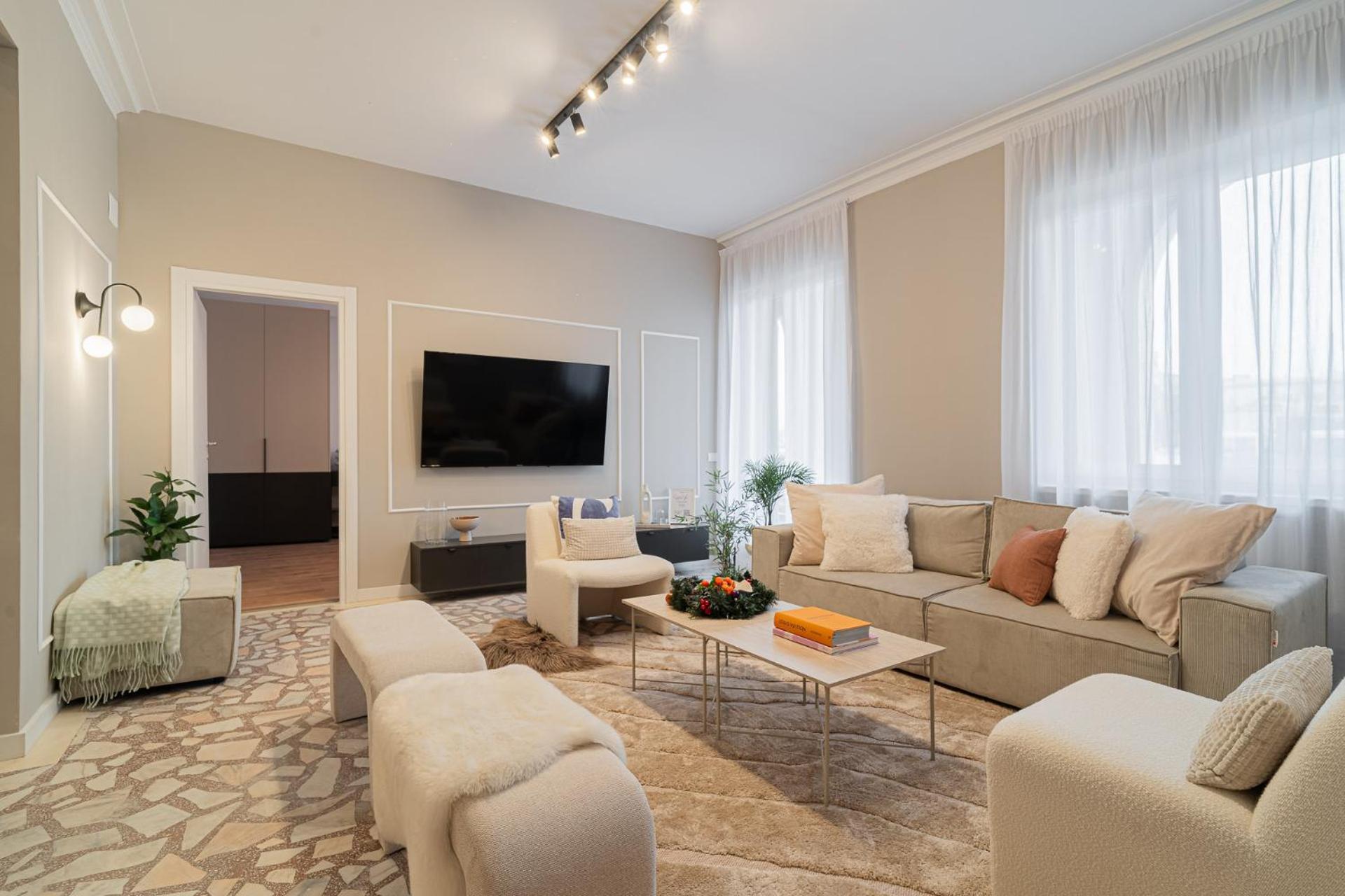 Loggia & Luxe 5Br Penthouse In Universitatii Area Bukarest Exterior foto